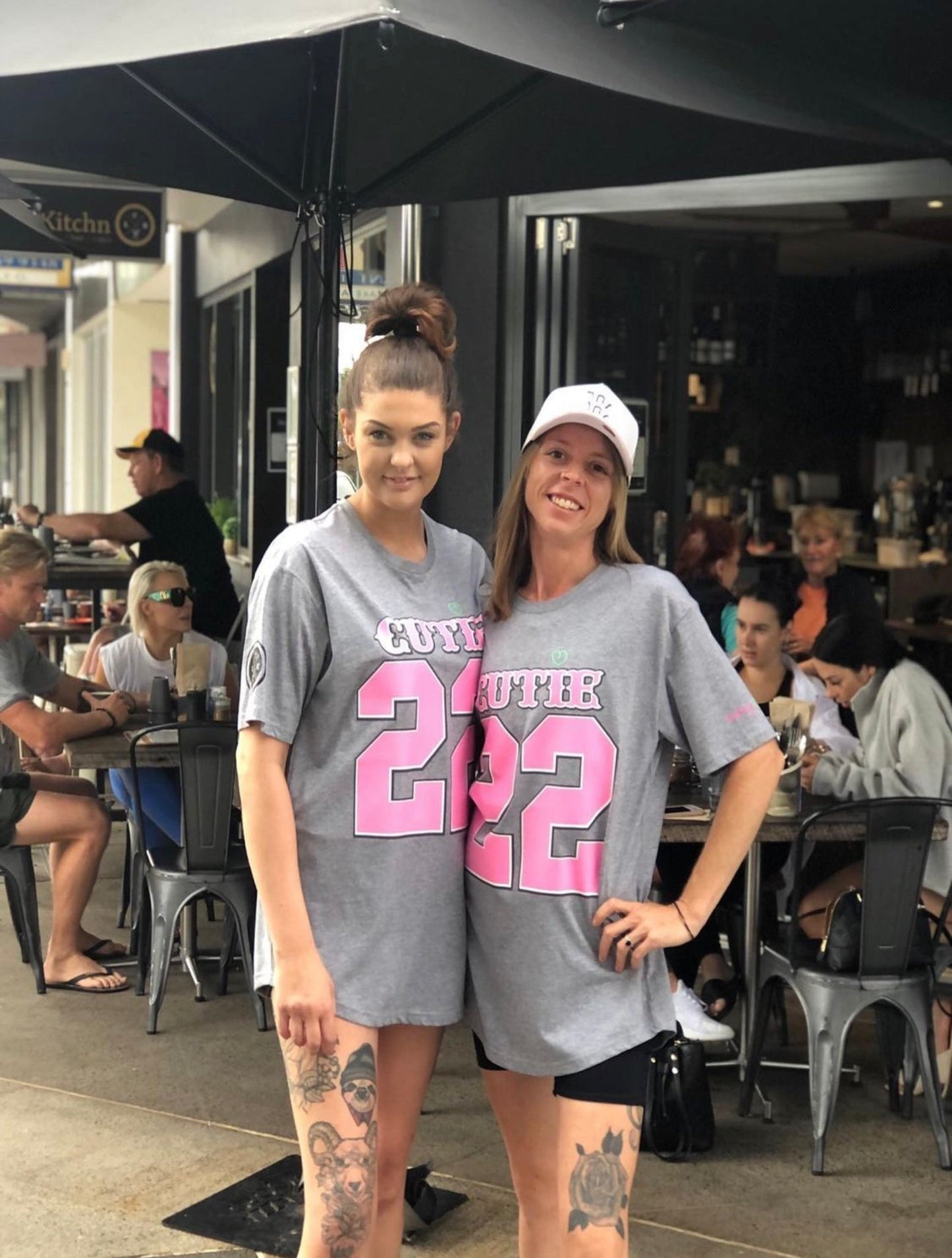 Retro Oversized T-Shirt- Grey - Pink Print